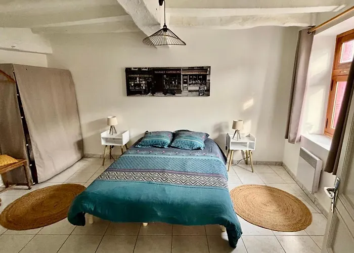 Appartement Situe Au Coeur De Brissac-Quince
